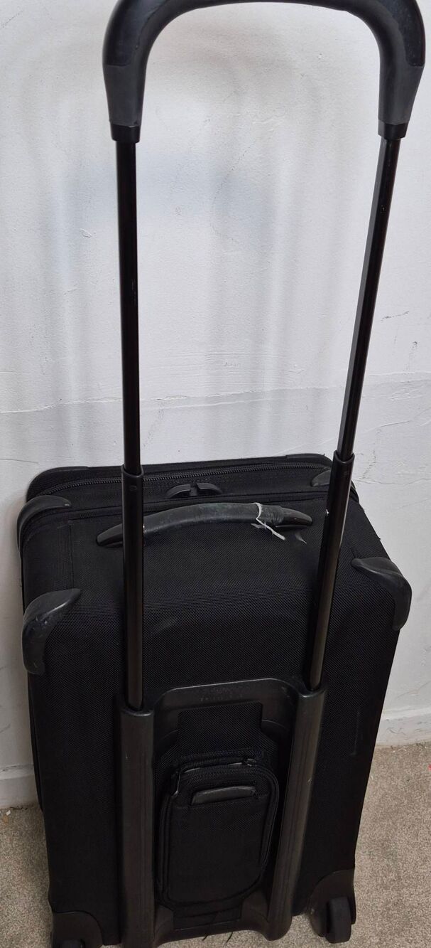 Briggs & Riley Baseline luggage - Picture 7 of 14